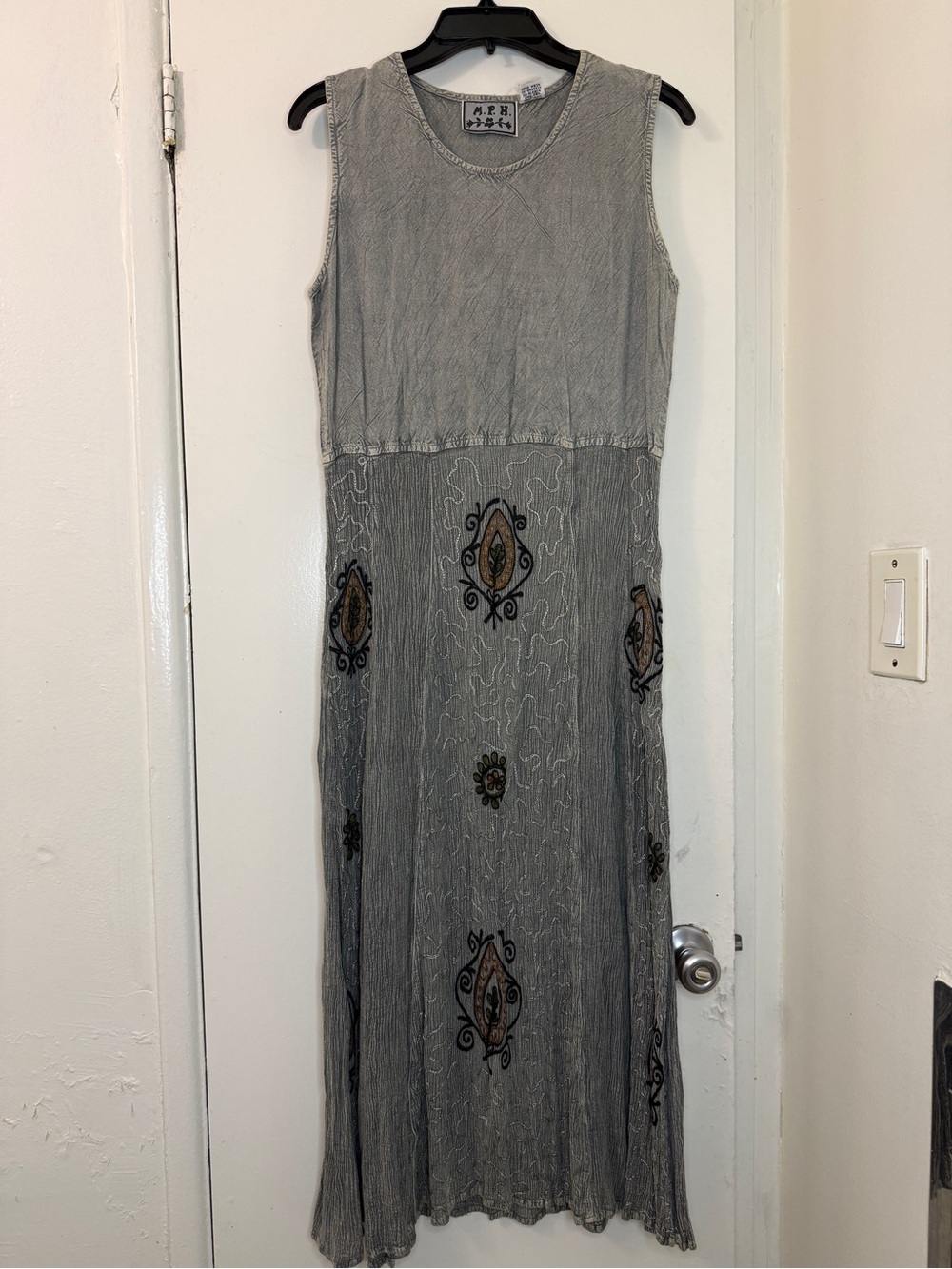 Vintage M.P.H. Boho Acid Wash Grey Rayon Midi Dress Embroidered Medallion Medium